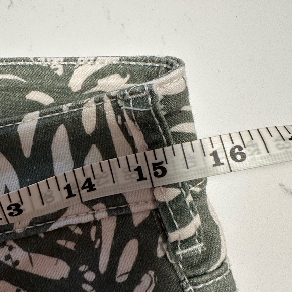 Anthropologie Pilcro bootcut leave print jeans EUC size 29 green - Picture 7 of 10